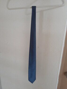 Uomo Italy Men's tie blue line pattern